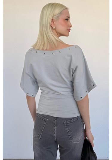 Madmext Boyalı Gri Off Shoulder Metal Detaylı Kadın Bluz Mg2671