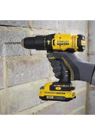 Stanley SCD718 D2KA-TR Çift Akülü Darbeli Vidalama + 100 Adet Aksesuar Seti + Sırt Çantası + Gözlük + Yapıştırıcı