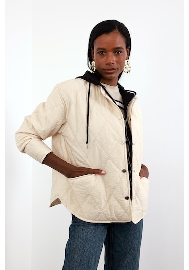 Bej Çıkarılabilir Kapüşonlu Kapitone Mont 5841 Bej