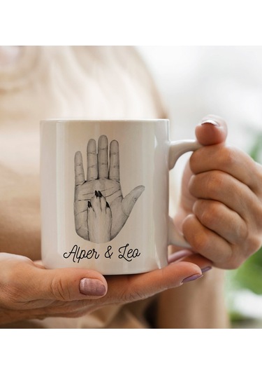 Bk Gift Kişiye Özel İsimli Siyah Beyaz El Ve Pati Tasarımlı Beyaz Kupa Bardak -2, Anneye Hediye, Yeni Doğum Hediye Kobitmeyencom30312 Bk Gift