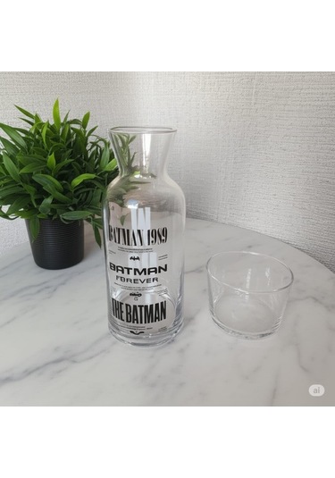 Rak Le Batman Yazı Baskılı Başucu Sürahisi Bardaklı Set - 700 Ml