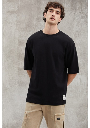 Joel  Erkek %100 Organik Pamuklu Kalın Kumaşlı Özel Dokulu Etiket Detaylı Oversize Siyah T-shirt