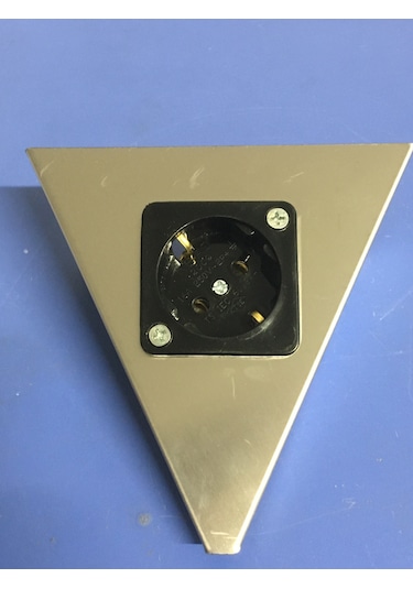 Tezgahaltı Sadece Üçgen Priz