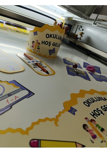 Okuluna / Sınıfına Hoş Geldin Öğrenci Tacı Ve Hediye Kartı Seti 5 Parça 12'li 04 7