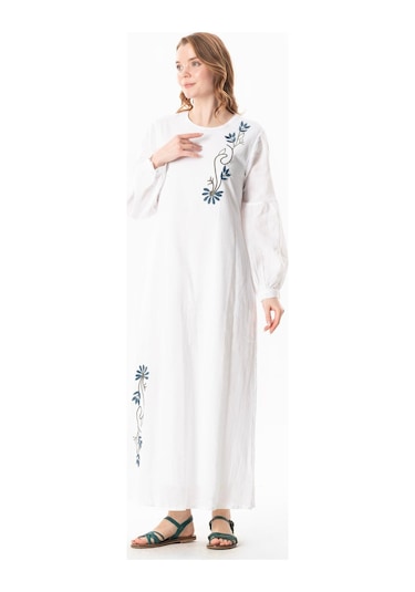 Uzun Kol Şile Bezi Gülşah Bisiklet Yaka Nakışlı Uzun Yazlık Elbise Beyaz Byz Beyaz