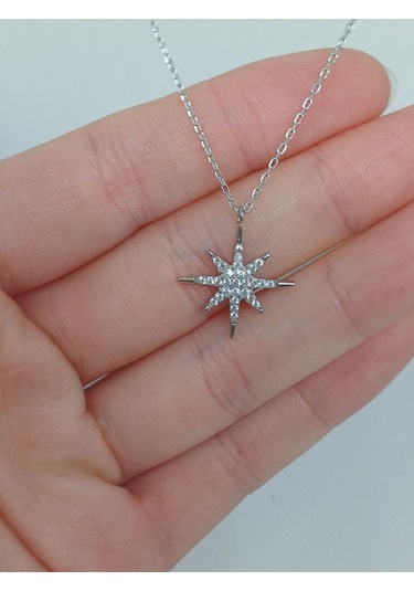 Taşlarla Kaplı Kuzey Yıldızı Figürlü 925 Ayar Gümüş Kolye Işıltılı Ve Anlamlı Tasarım Gümüş