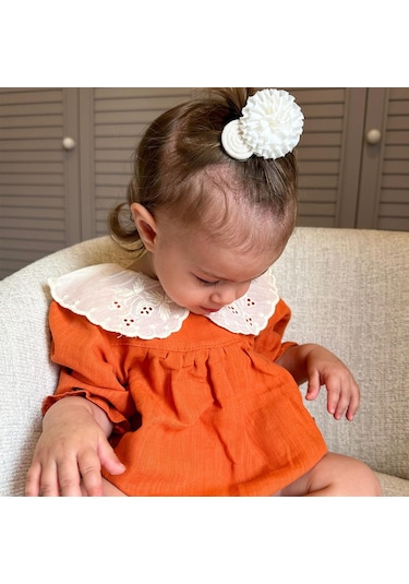 Fisto Yaka Keten Kız Bebek Romper Toka Takım 001