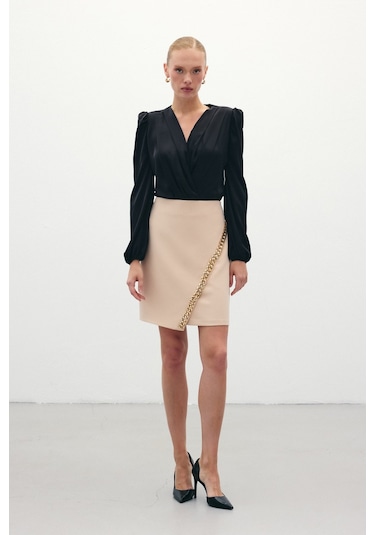 Sateen Zincir Aksesuarlı Mini Etek - Bej-135993 Bej