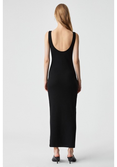 SOFUTEY Kadın Slim Kolsuz Oyuk Yaka Düz Paça Siyah Elbise