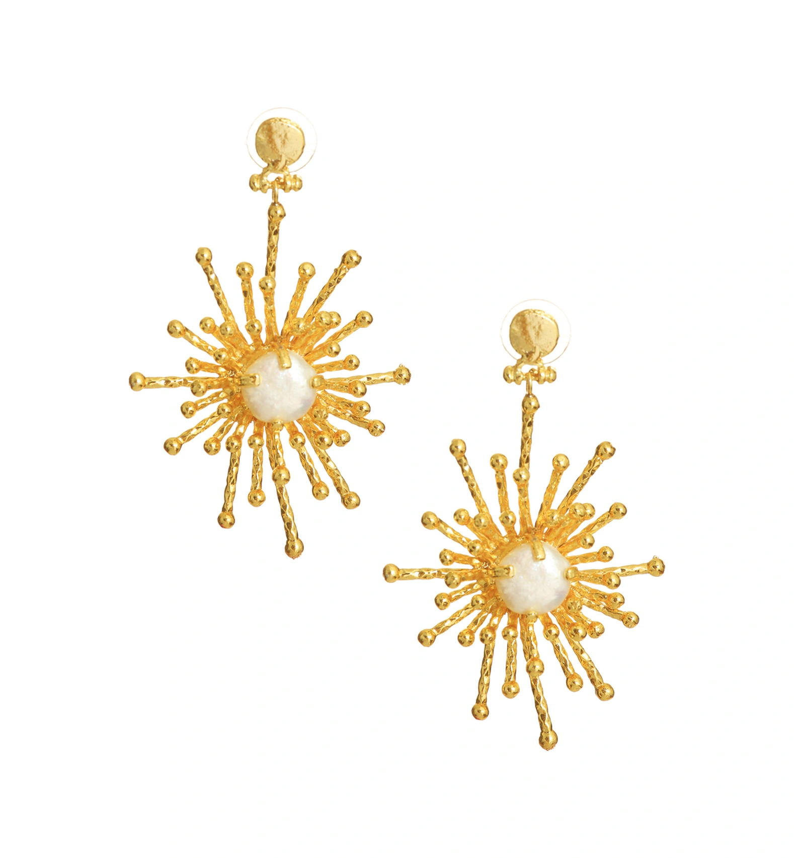 Labalaba Kadın Altın Renk Kaplama Sedef Detaylı Çivili Model Büyük Güneş Küpe altın