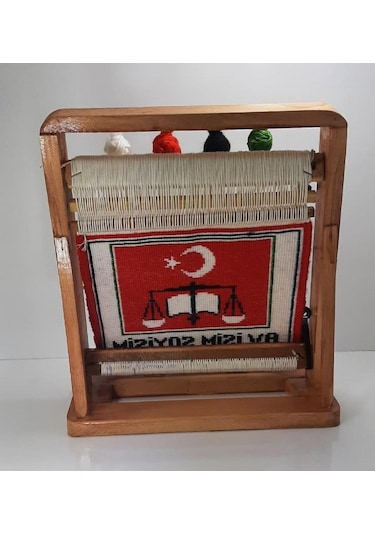 100tel Avukat İsim Motifli El Dokuması Hediyelik Minyatür Halı Çok Renkli