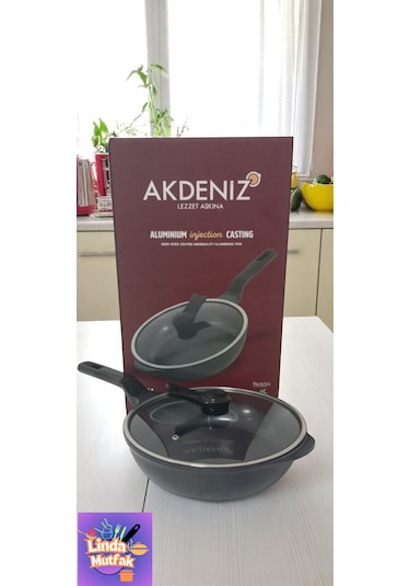 Akdeniz 28 Cm Cam Kapaklı Siyah Döküm Derin Tava