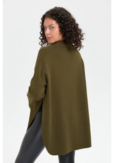 Kadın Dik Yaka Cebi Gül İşlemeli Fermuarlı Kısa Panço Haki Haki