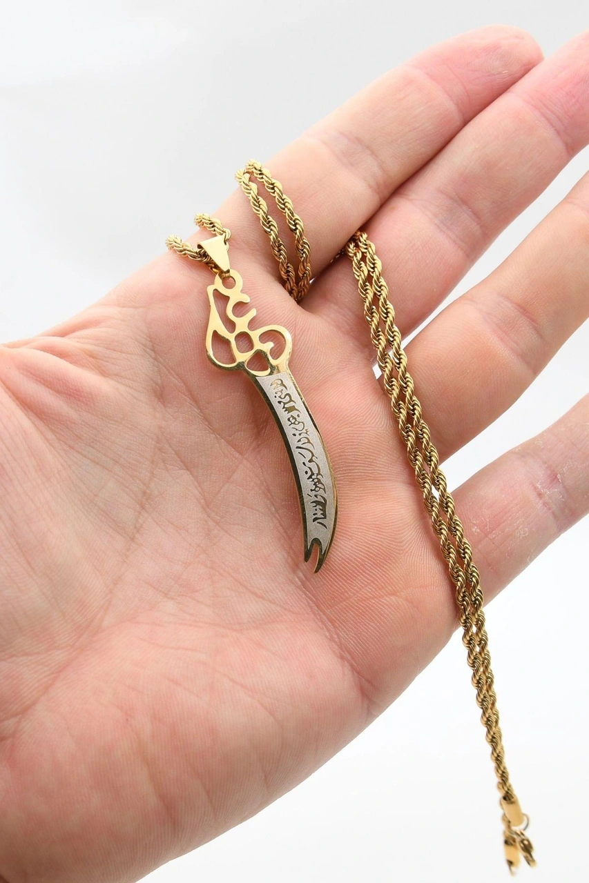 La Feta İlla Ali La Seyfe İlla Zülfikar Yazlı Kolye Paslanmaz Çelik Zincir Altın Kaplama 3mm 902307 Altın