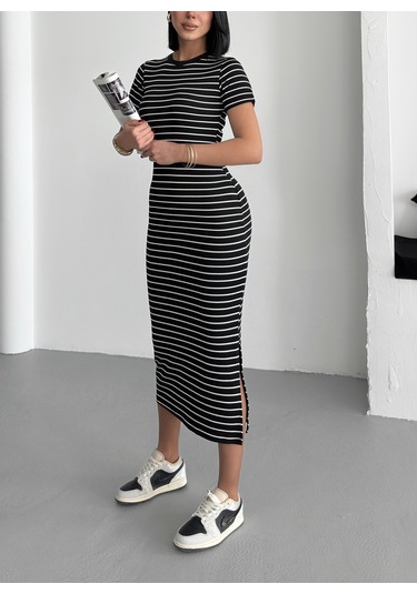 Kadın Çizgili Yırtmaçlı Esnek Uzun Örme Elbise Siyah
