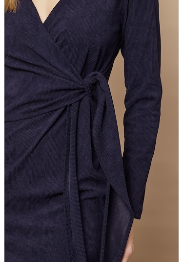 Kadın Kadife Kumaş Kruvaze Anvelop Bağcıklı Uzun Kol Diz Altı Elbise-lacivert Lacivert