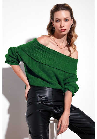 Lela Oversize Fit Madonna Yaka Triko Bayan Kazak 4615216 Benetton