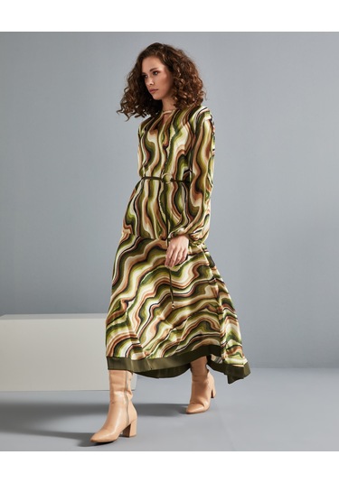 Renkli Desenli Kadın Elbise - Beli Şerit Detaylı - Uzun Kollu - Modern Ve Şık Tasarım - Günlük Ve Özel Gün İçin Elbise Yeşil