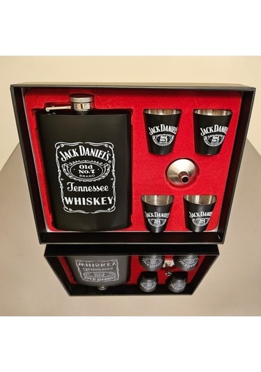 4 Shot Bardaklı Çelik Matara Seti