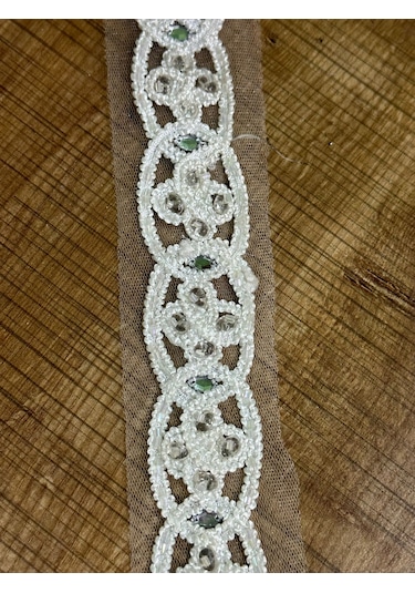 En 3 Cm Dantel Güpür Boncuklu Dikiş Aksesuarı Şerit 1 Metre