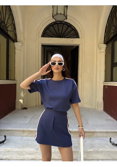 Osy Modal Yumuşak Dokulu Kumaş Kadın Parçalı Bisiklet Yaka T-shirt Mini Şortlu Etek İkili Takım -lac Lacivert Osy Modal Yumuşak Dokulu Kumaş Kadın Parçalı Bisiklet Yaka T-shirt Mini Şortlu Etek İkili Takım -lac Lacivert