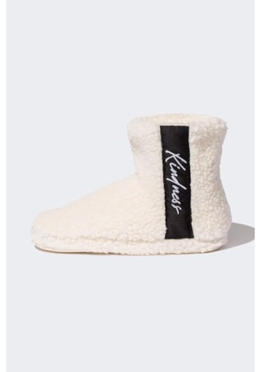DeFacto Kadın Pelüş Düz Taban Ev Botu D4713AX24AUBG26 Bej