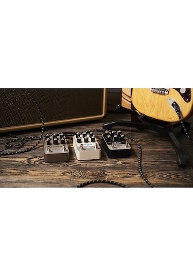 Uafx Golden Reverberator Pedal