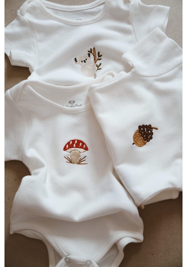 3lü Nakışlı Çıt Çıtlı Kısa Kollu Body Zıbın Model 1 Beyaz