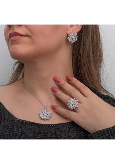 Casera's Gümüş Zirkon Taşlı Çiçek Kadın Set Csr2185579 Gümüş