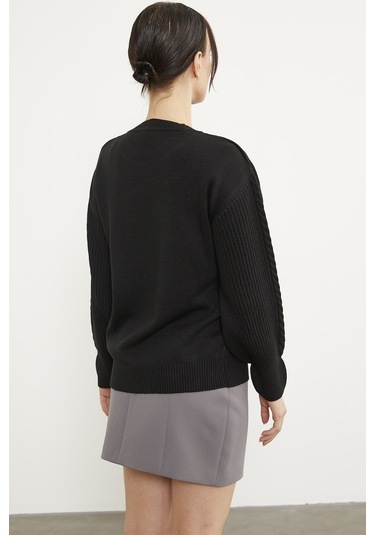 Prenses Kol Örgü Detaylı Triko Kazak - Siyah 001