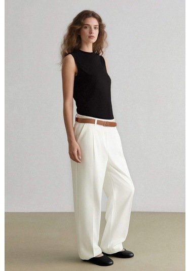 DeFacto Carrot Fit Gabardin Kumaş Pantolon Kemerli Yüksek Bel Kısa Paça D2732AX25SPWT32 DeFacto Carrot Fit Gabardin Kumaş Pantolon Kemerli Yüksek Bel Kısa Paça D2732AX25SPWT32