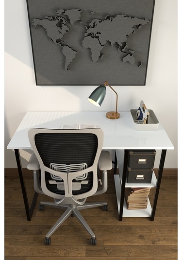 Makbulce Metal Raflı Çalışma Masası Beyaz