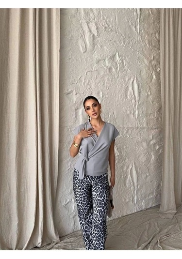 Yandan Bağlama Detaylı Kolsuz Bluz - Gri Gri