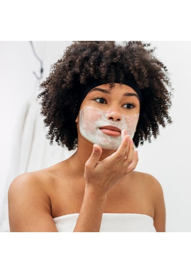 Bahar Babacan Kaolin Kili ve Alman Papatyası Özlü Arındırıcı Siyah Nokta Karşıtı Kil Maskesi 75 ML