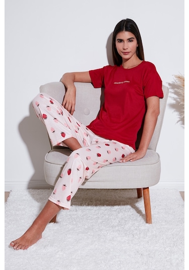Lela Regular Fit Bisiklet Yaka Kısa Kollu Bayan Pijama Takımı 65770105 Kırmızı Lela Regular Fit Bisiklet Yaka Kısa Kollu Bayan Pijama Takımı 65770105 Kırmızı