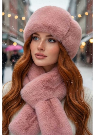 Tezzgelsin Kadın Kışlık Vegan Kürk Peluş Kalpak Şapka Ve Atkı Seti Pudra