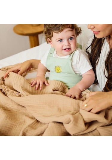 4 Katlı Yumuşak ve Hafif Müslin Bebek Battaniyesi Bej