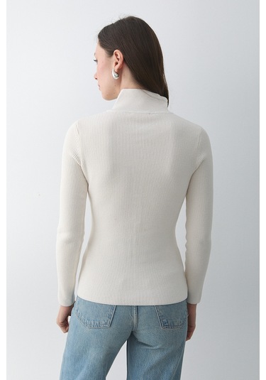 Krem Çıtçıtlı Boğazlı Kazak - 251037 Krem