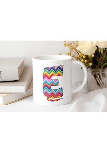 E Harfi Renkli Zigzag Desenli Kupa Bardak - Afrika Tarz Etnik Tasarım Kupa - Kişiye Özel Beyaz