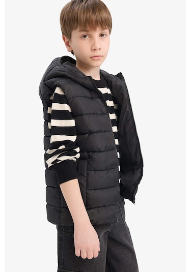 Defacto Erkek Çocuk Su İtici Kapüşonlu Fermuarlı Şişme Yelek E7497a825aubk27 Siyah