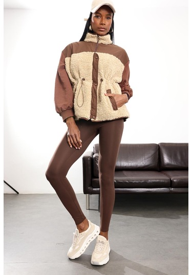 Kahverengi Parçalı Peluş Mont 36911 Kahverengi