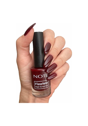 Note Cosmetics Nail Flawless  Oje 11 Powerfull - Kırmızı
