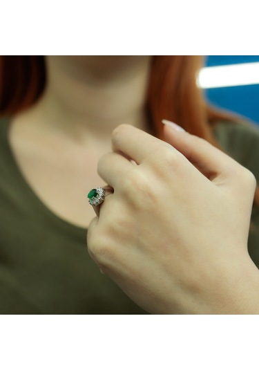 Lova Pırlantalı Oval Zümrüt Anturaj Yüzük - 1020234