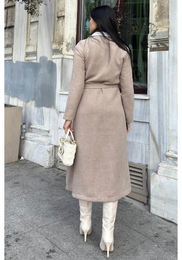 Bej Çift Taraflı Kruvaze Yaka, Kuşaklı, Yumoş Dokulu, Duble Kaşe Uzun Ceket Vizon