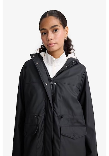 Defacto Regular Fit Kapüşonlu Suni Deri Siyah Kadın Yağmurluk&rüzgarlık E8575ax/bk27 Siyah