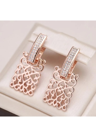 Geeksen Moda Küpe: Pırlantalı Delikli Gül Altın Renkli Zarif Halka Küpe Gold