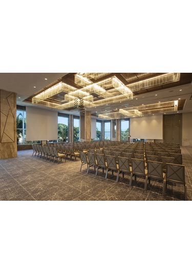 Best Vision Istanbul 400X300 Motorlu Projeksiyon Perdesi