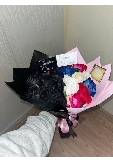 Senden Önce Senden Sonra Gül Buketi Siyah