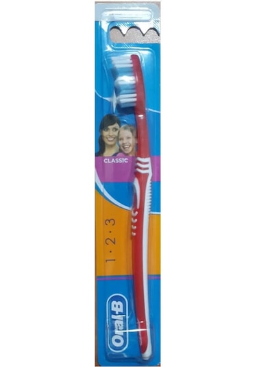 Oral-B Classic 3-Effect Diş Fırçası Medium