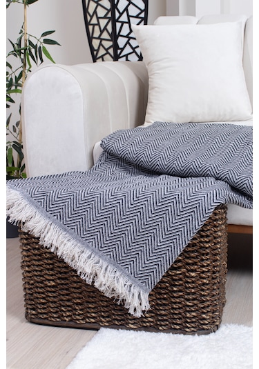 Pamuklu Zikzak Desenli Püsküllü Koltuk Örtüsü 170x210 Cm Dekoratif Ve Çok Amaçlı Siyah